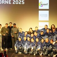 De winnaars na de bekendmaking van de prijzen.